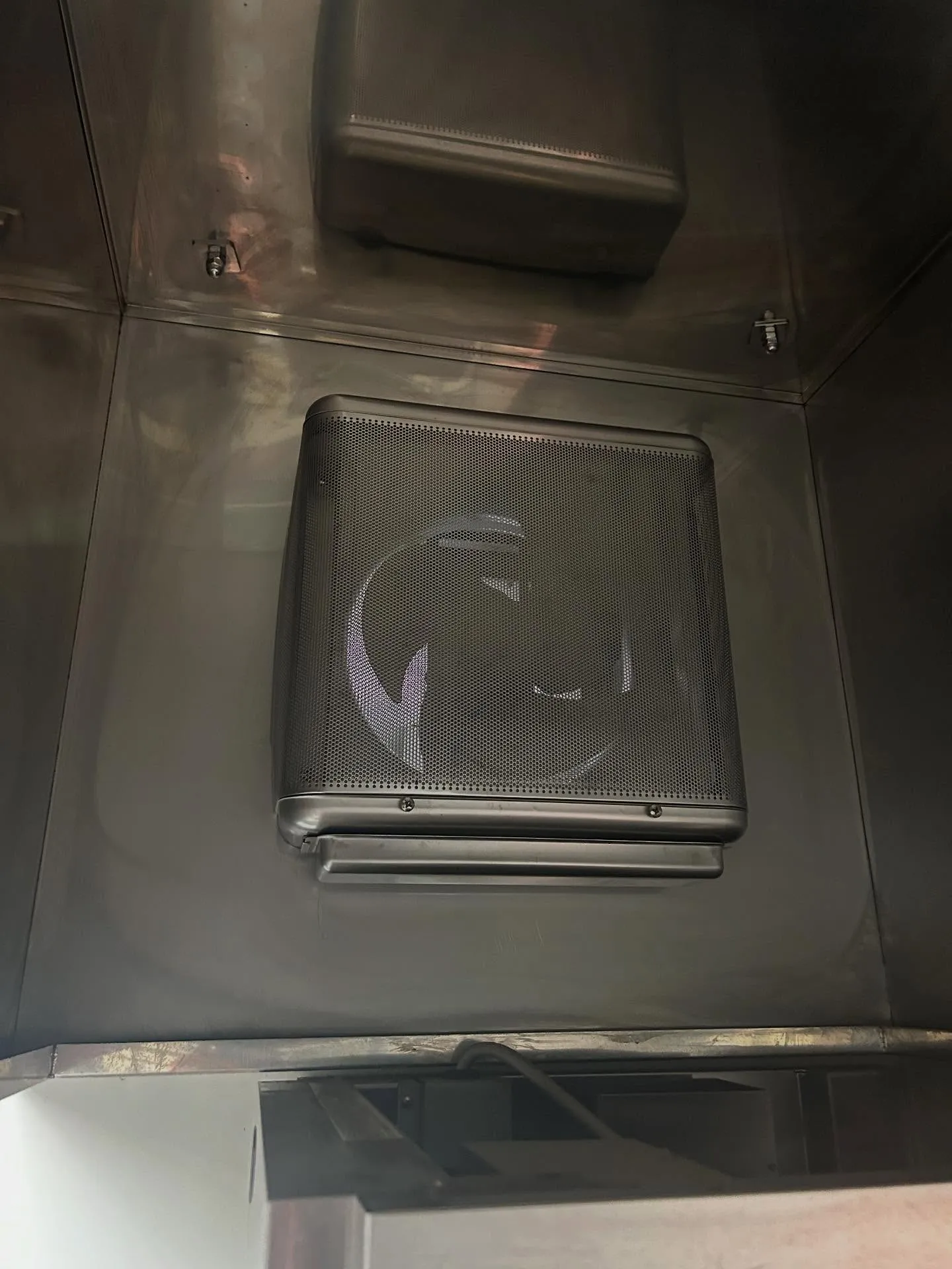 業務用換気扇クリーニング