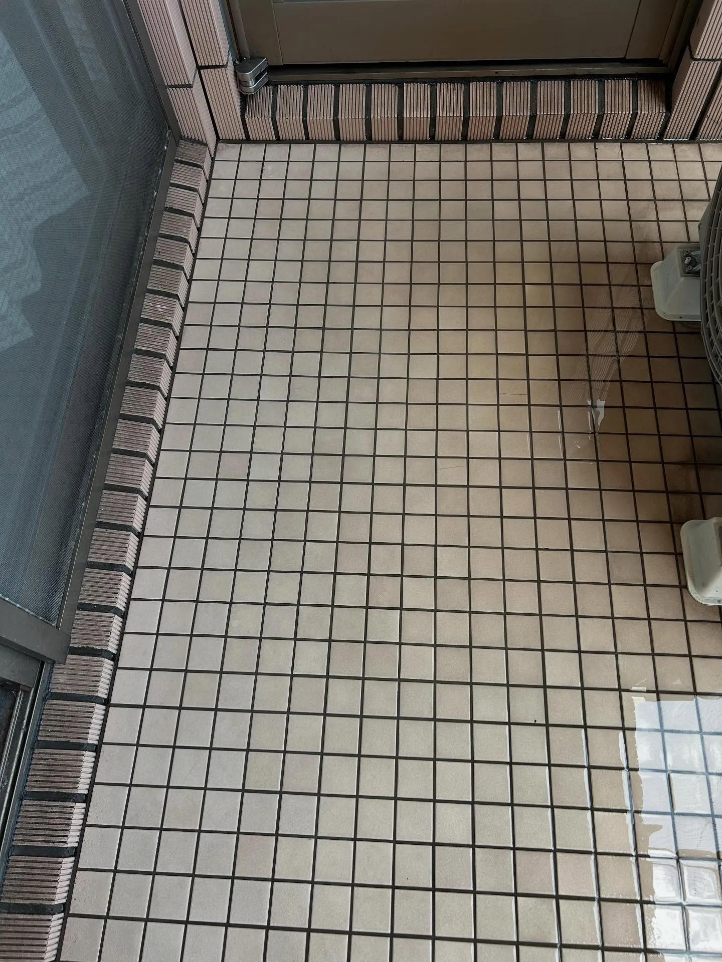 ベランダタイルくすみ取り